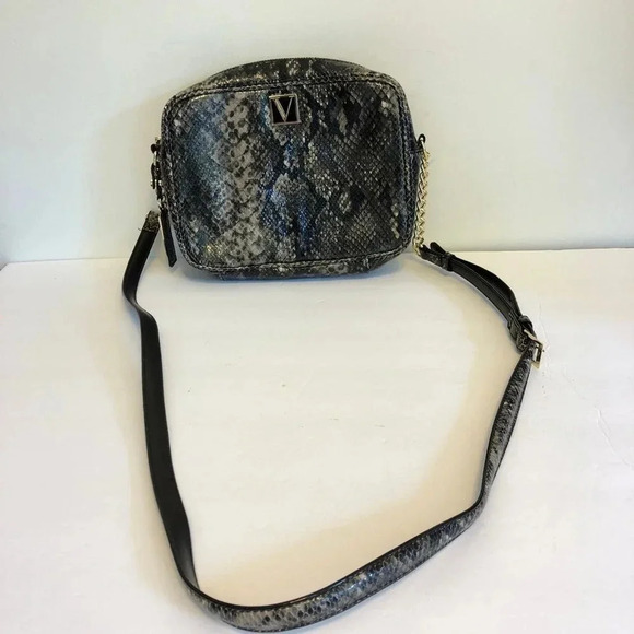 Y2K Victoria's Secret Snack skin crossbody purse - Picture 5 of 6